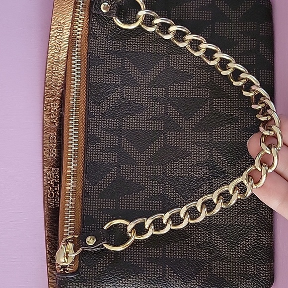 Michael Kors belt bag in MK logo 🤎🤎🤎🤎 - Picture 6 of 13